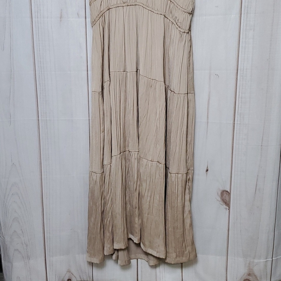 NWT Nude/Tan Tahari Dress Size L - Picture 3 of 10